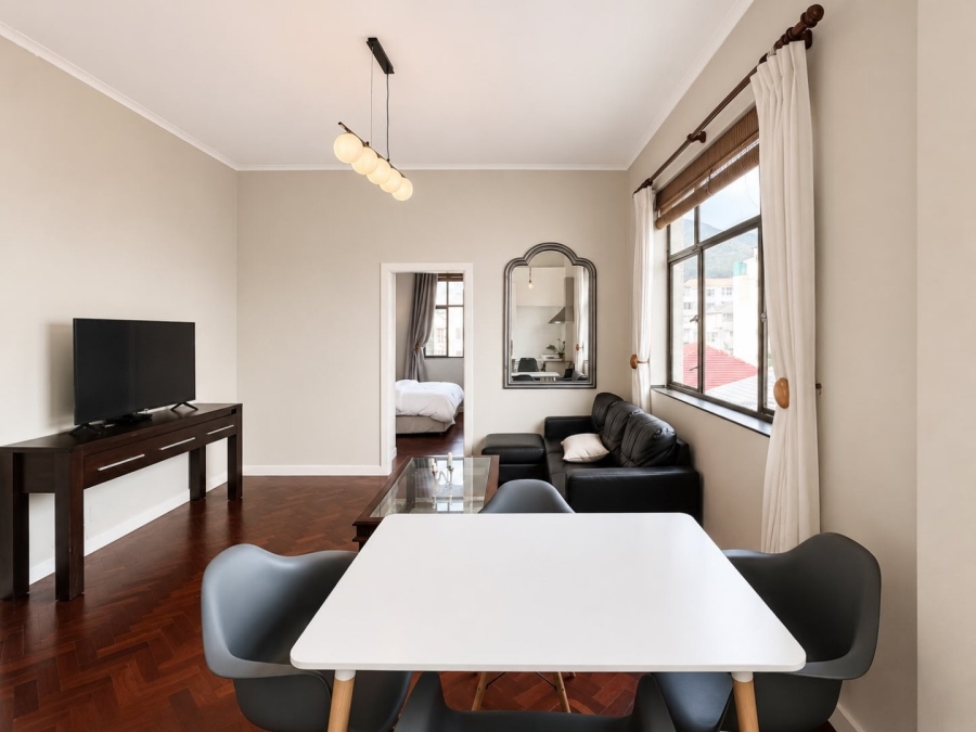 To Let 1 Bedroom Property for Rent in Sea Point Western Cape